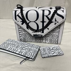 Michael Kors New Print Shoulder Bag